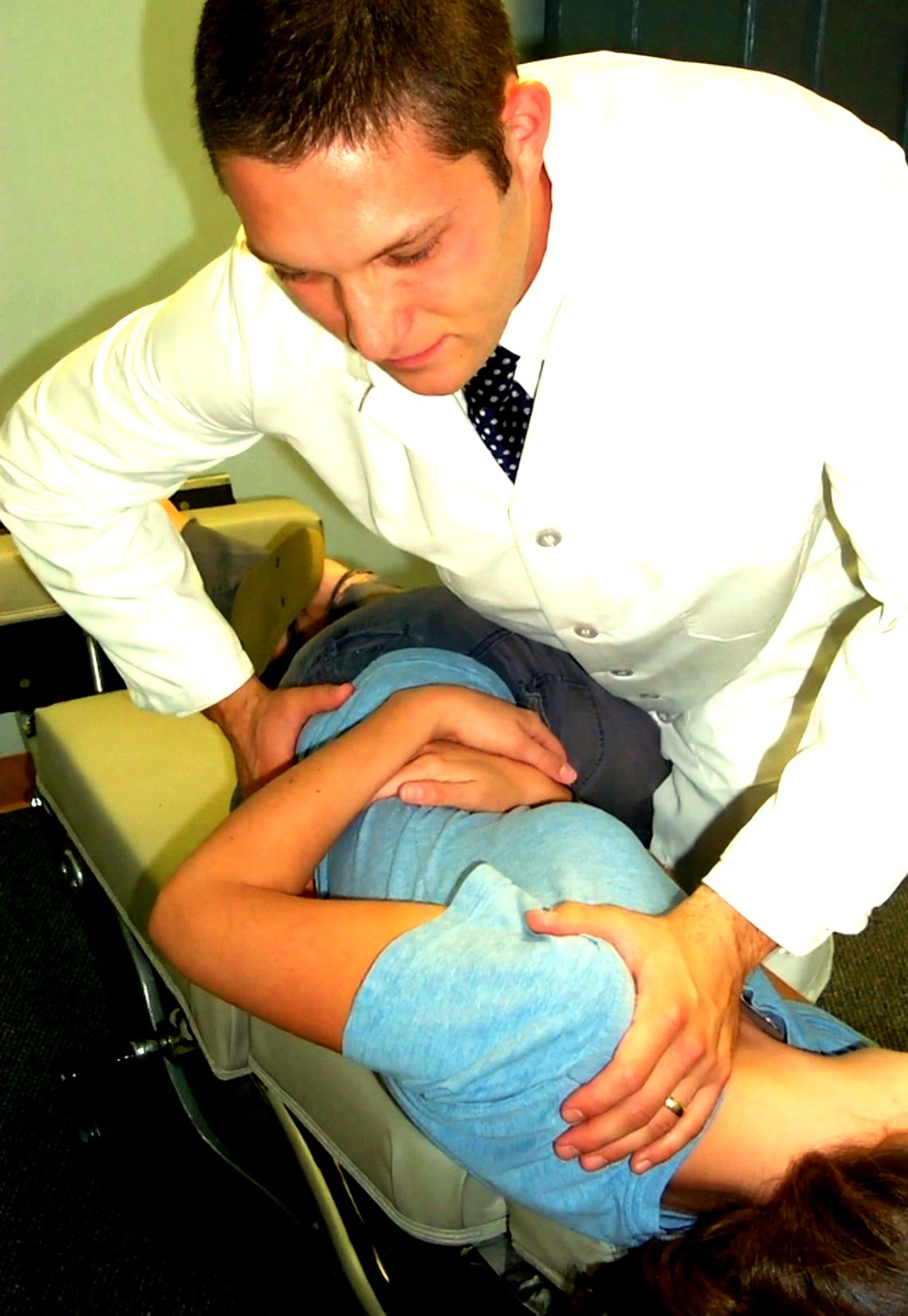 Chiropractic treatment for auto accident injuries at Henry Clinic in Greenville SC